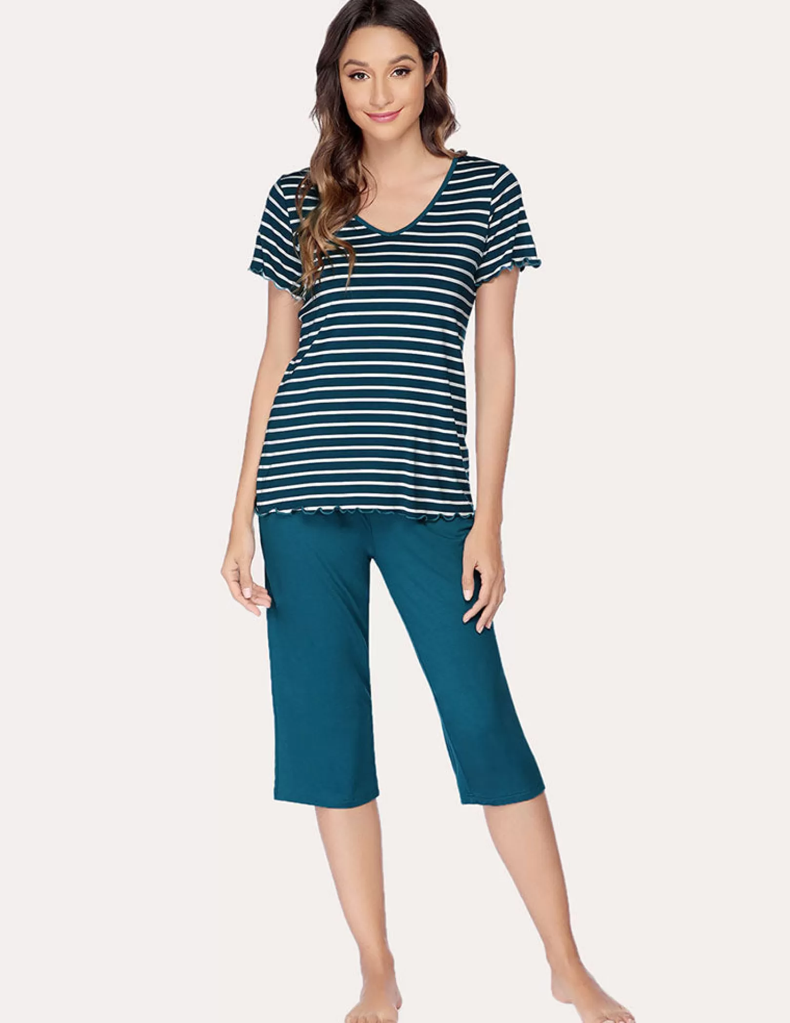 WOMEN Ekouaer Striped Top Capri Pajama Set